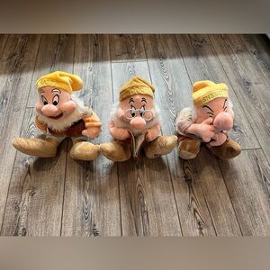 NWT Disney Store Exclusive Doc,Sneezy &Happy Snow White & the 7 Dwarfs 15" Plush